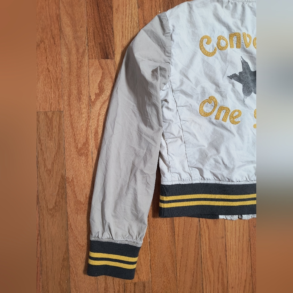 3/$10⭐ Converse One-Star crop bomber varsity jacket, wmn small, off-white/brown - Picture 9 of 14